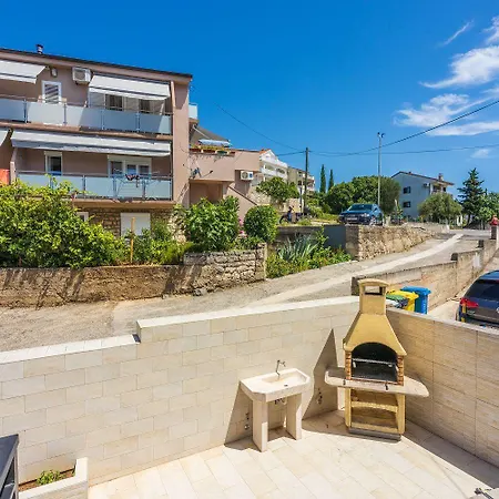 Appartement Lichtdurchflutetes Nur 600 Meter Zum Mit Meerblick, Parkplatz, Wifi *